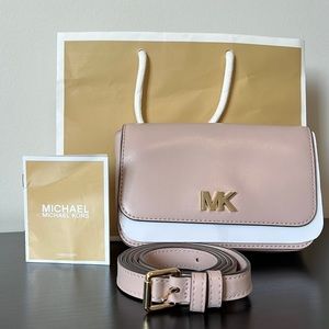 Michael Korea Belt Bag. One Size Soft Pink